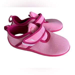 Speedo toddlers water shoe size 11-12